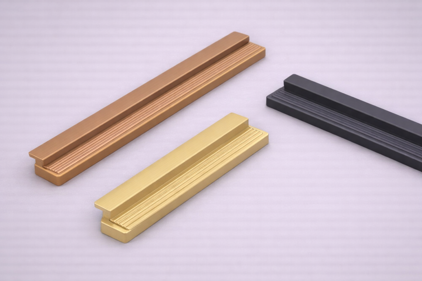 Stepped Edge Pull Handle – Linear Grip Series